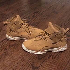 Jordan wheat/golden harvest true flight size 6.5